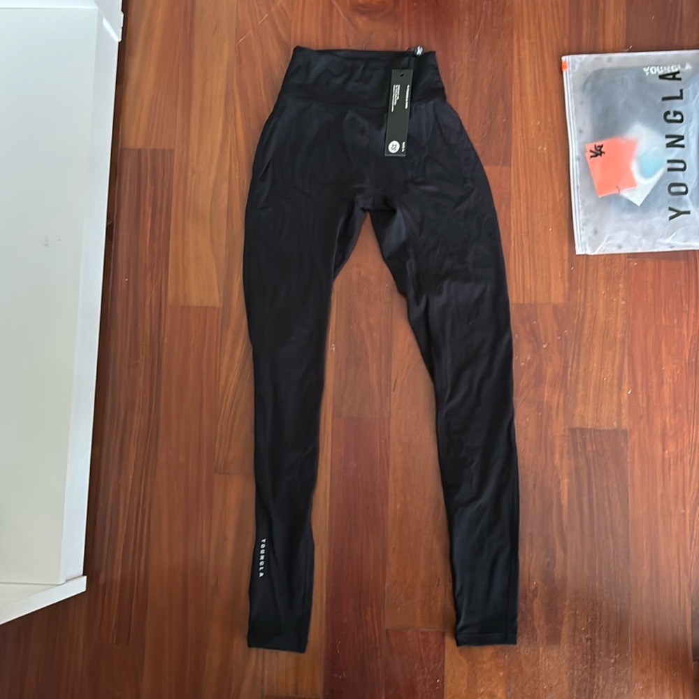 black leggings brand new steal price